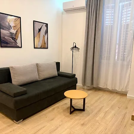 Navis Apartment *