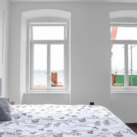 Navis Apartment *